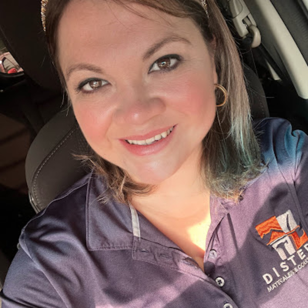 Meet your Posher, Jennifer